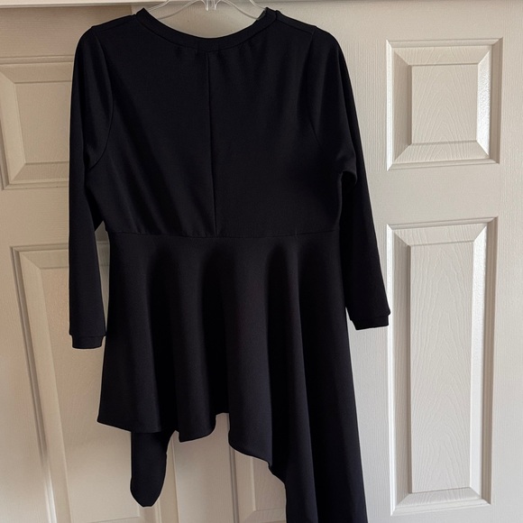 Black Asymmetrical Tunic Top - Picture 4 of 5